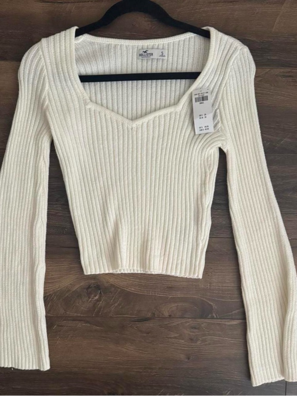 Hollister Women's Cream Ribbed Long Sleeve Square Neck Crop Top